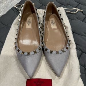 Gorgeous Valentino Flats